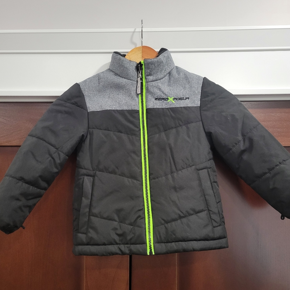 ZeroXposur Kids Gray and Neon Green Puffer Jacket